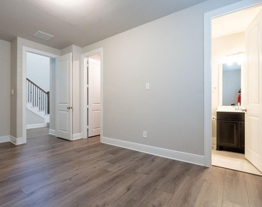 27479 Vivace Drive - Photo Thumbnail 26