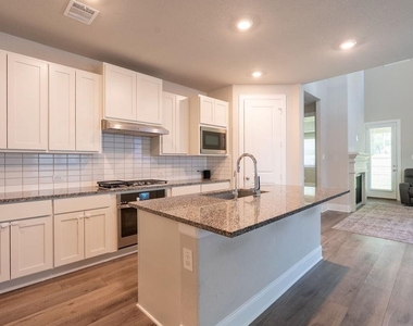 27479 Vivace Drive - Photo Thumbnail 5