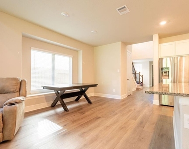 27479 Vivace Drive - Photo Thumbnail 11