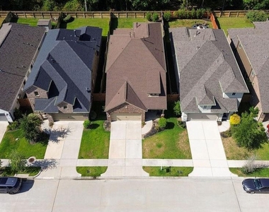 27479 Vivace Drive - Photo Thumbnail 32