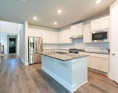 27479 Vivace Drive - Photo Thumbnail 6