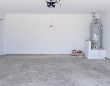 3005 Highbank Drive - Photo Thumbnail 24