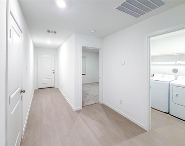 3005 Highbank Drive - Photo Thumbnail 2