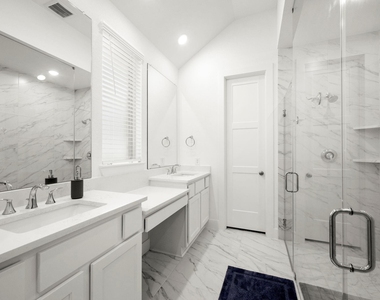 13035 Wandering Ridge Lane - Photo Thumbnail 17