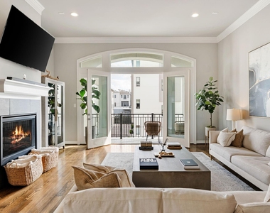 306 W Saulnier Street - Photo Thumbnail 1