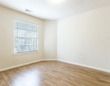 1138 Evandale Lane - Photo Thumbnail 28