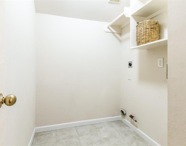 1138 Evandale Lane - Photo Thumbnail 19