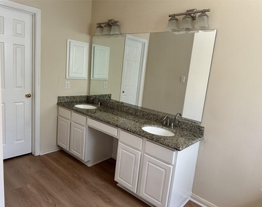 1138 Evandale Lane - Photo Thumbnail 16