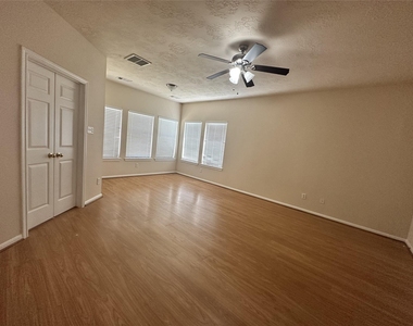 1138 Evandale Lane - Photo Thumbnail 13