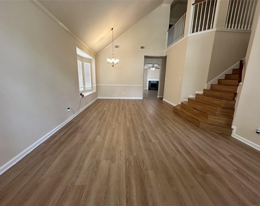 1138 Evandale Lane - Photo Thumbnail 4