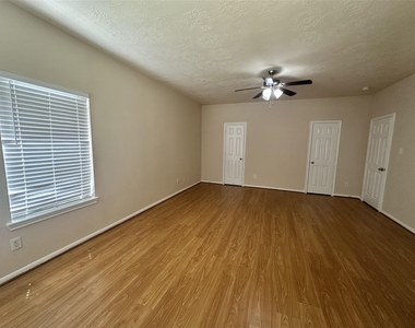 1138 Evandale Lane - Photo Thumbnail 14
