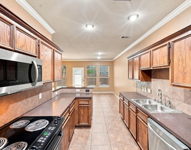 16551 Pentonshire Lane - Photo Thumbnail 17