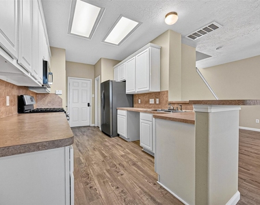 3312 Orchid Trace Lane - Photo Thumbnail 15