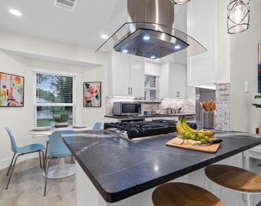 3138 Sunbeam Street - Photo Thumbnail 14