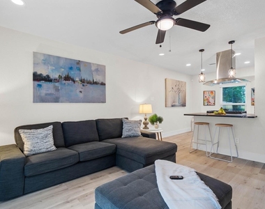 3138 Sunbeam Street - Photo Thumbnail 11