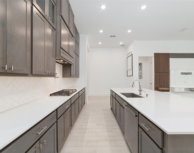 32018 Crested Knoll Court - Photo Thumbnail 17