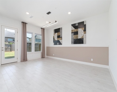 32018 Crested Knoll Court - Photo Thumbnail 25