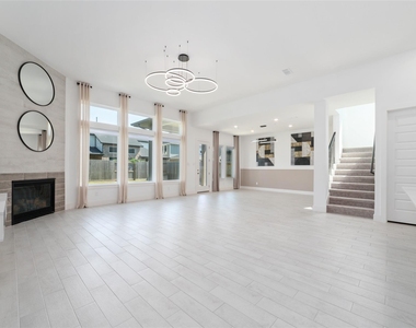 32018 Crested Knoll Court - Photo Thumbnail 20