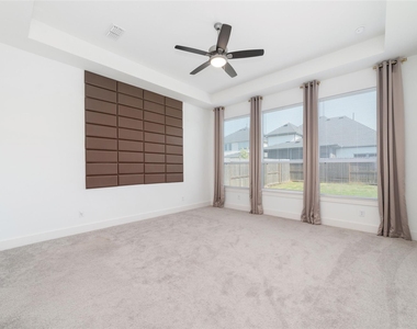32018 Crested Knoll Court - Photo Thumbnail 10