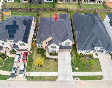 32018 Crested Knoll Court - Photo Thumbnail 43