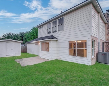 10606 Mills Flat Street - Photo Thumbnail 20