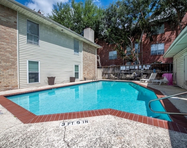 2300 Augusta Drive - Photo Thumbnail 27