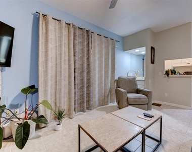 2300 Augusta Drive - Photo Thumbnail 5