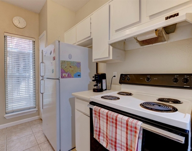 2300 Augusta Drive - Photo Thumbnail 11