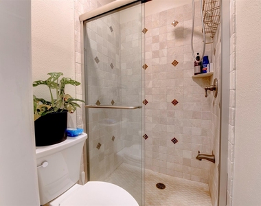 2300 Augusta Drive - Photo Thumbnail 21