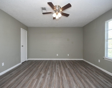 379 Richvale Lane - Photo Thumbnail 33