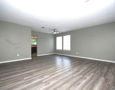 379 Richvale Lane - Photo Thumbnail 16
