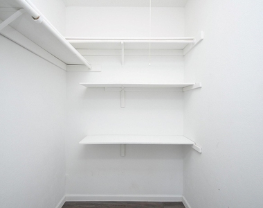 379 Richvale Lane - Photo Thumbnail 36