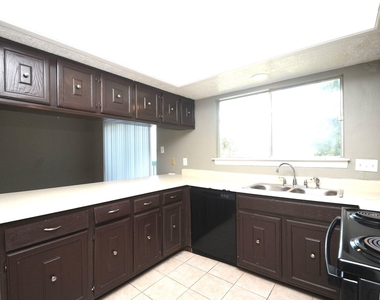 379 Richvale Lane - Photo Thumbnail 26