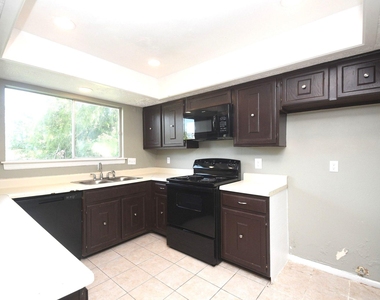379 Richvale Lane - Photo Thumbnail 24