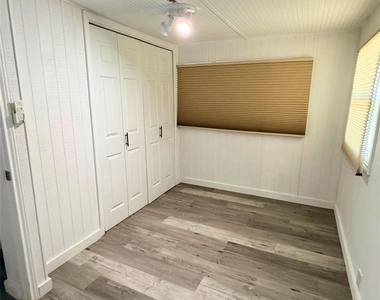 310 E Jack Street - Photo Thumbnail 22