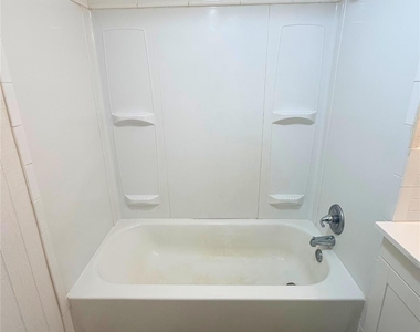 310 E Jack Street - Photo Thumbnail 20
