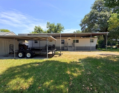 310 E Jack Street - Photo Thumbnail 2