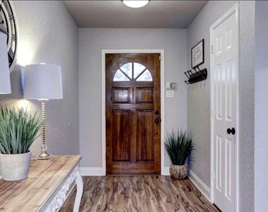 4508 Stonebridge Drive - Photo Thumbnail 2