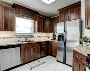 4508 Stonebridge Drive - Photo Thumbnail 8