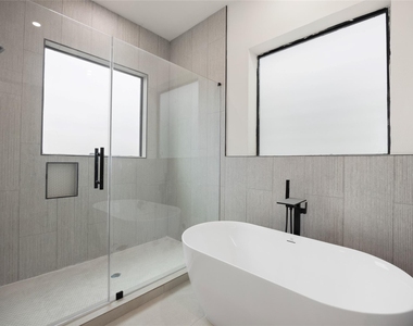 6332 Sidney Street - Photo Thumbnail 15