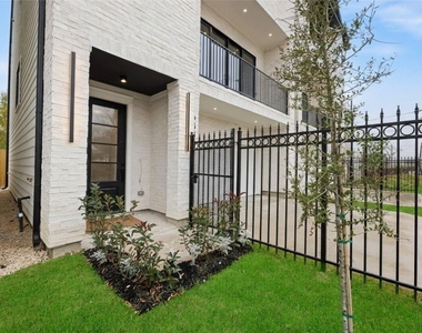 6332 Sidney Street - Photo Thumbnail 2