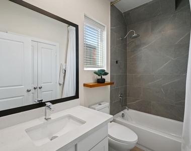3019 Hicks Street - Photo Thumbnail 3