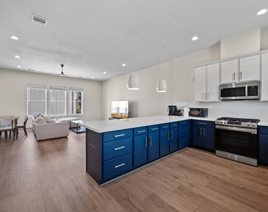 3019 Hicks Street - Photo Thumbnail 5