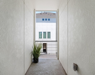 3019 Hicks Street - Photo Thumbnail 13