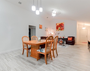 9857 Glen Brook Lane - Photo Thumbnail 8