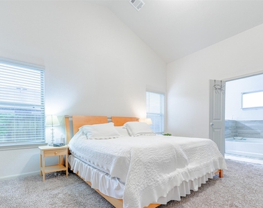 9857 Glen Brook Lane - Photo Thumbnail 15