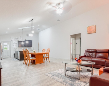 9857 Glen Brook Lane - Photo Thumbnail 7
