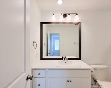 15671 Plum Brook Drive - Photo Thumbnail 27