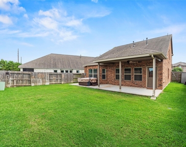 6418 Shadowbrook Hollow Trail - Photo Thumbnail 13