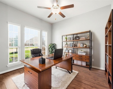 6418 Shadowbrook Hollow Trail - Photo Thumbnail 5